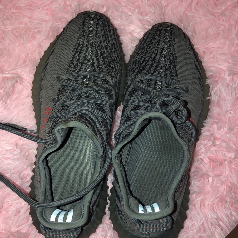 YEEZY BOOST 350 v2